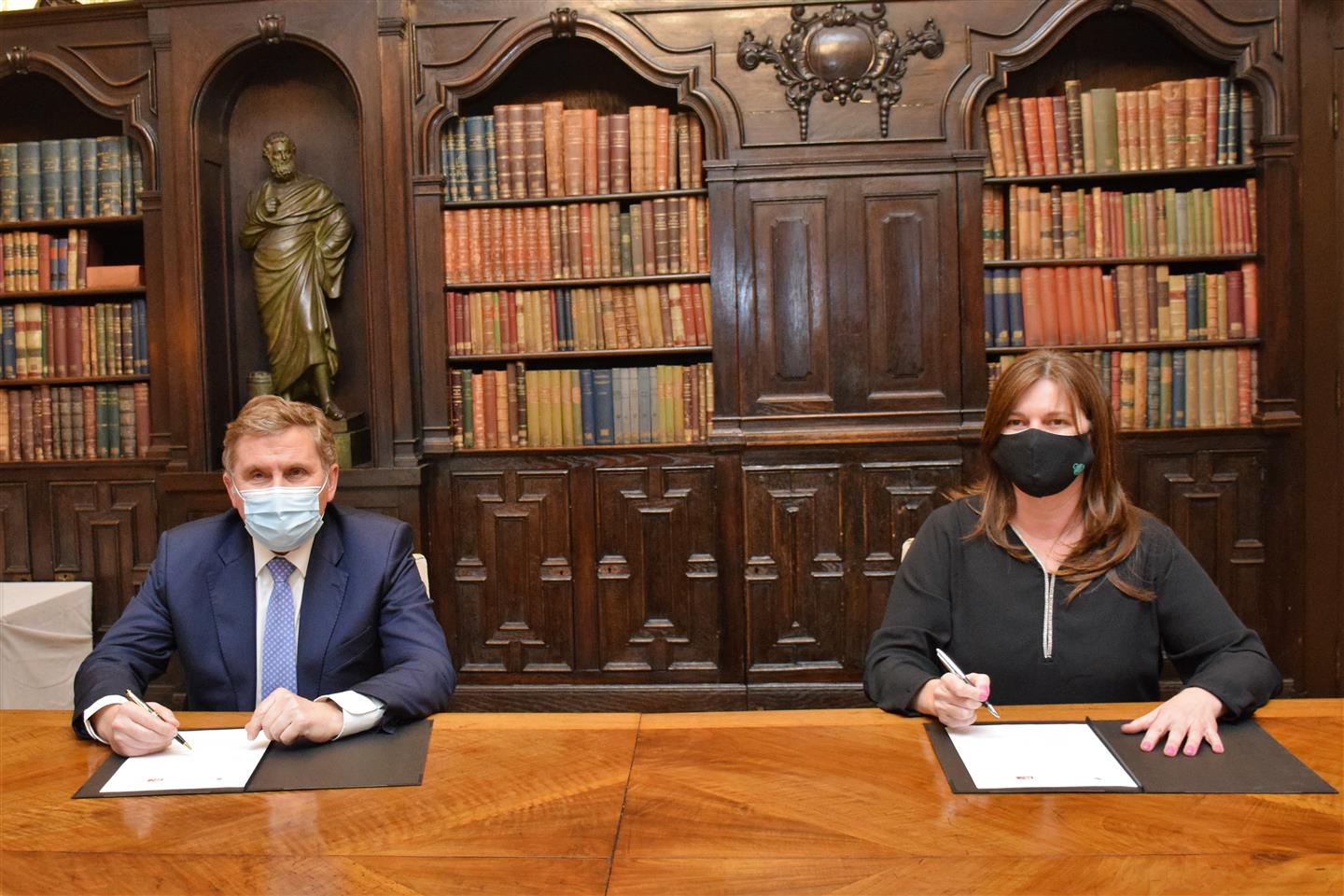 Firma del acuerdo entre el CETT i Foment Acuerdo entre el CETT y Foment